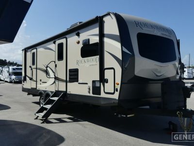 2020 FOREST RIVER 2608BS — front three-quarter view