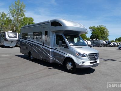 2023 WINNEBAGO 24J — front three-quarter view