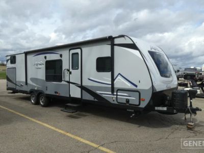 2020 COACHMEN 300BHS — front three-quarter view