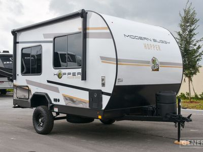 2026 MODERN BUGGY HOPPER 1 — front three-quarter view