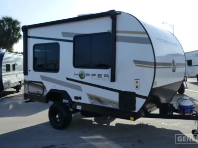 2026 MODERN BUGGY HOPPER 1 — front three-quarter view