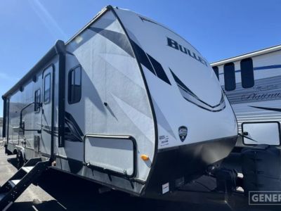 2021 Keystone 290BHS — front three-quarter view