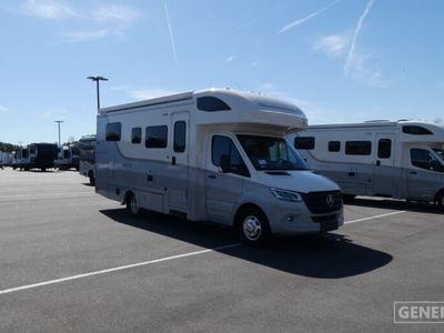 2027 WINNEBAGO 24R — front three-quarter view