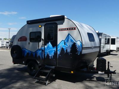 2026 MODERN BUGGY BB14 — front three-quarter view