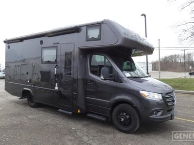 2026 DYNAMAX 24SSSFXM — front three-quarter view