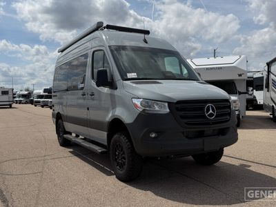 2026 THOR 19P — front three-quarter view