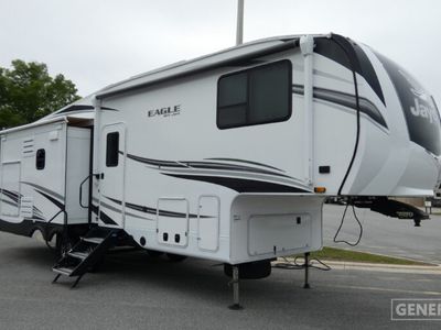 2022 JAYCO 28.5RSTS — front three-quarter view