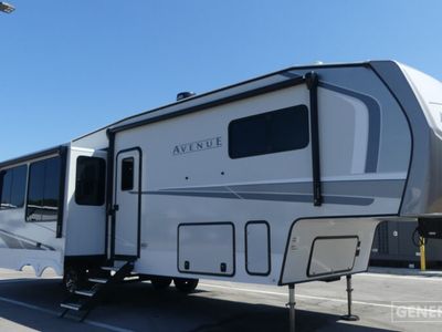 2025 ALLIANCE 32RLS — front three-quarter view