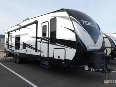 2021 HEARTLAND 285 — front three-quarter view