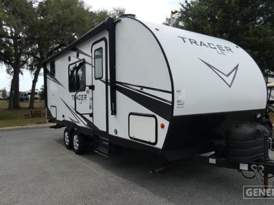 2021 PRIME TIME RV 200BHSLE — front three-quarter view