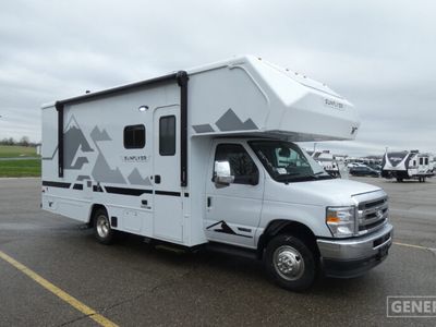2027 WINNEBAGO 22RS — front three-quarter view