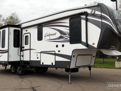 2015 HEARTLAND 345RS — front three-quarter view