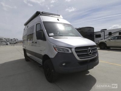 2022 ENTEGRA 19Y — front three-quarter view