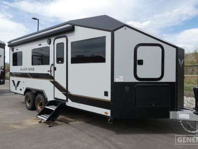 2026 INTECH 826-X — front three-quarter view