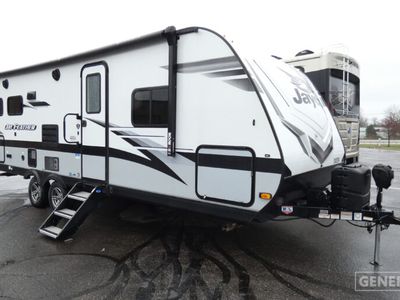 2022 JAYCO 24RL — front three-quarter view