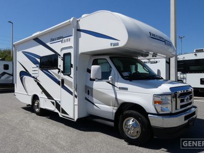 2022 THOR MOTOR COACH 22FE — front three-quarter view