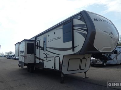 2018 KEYSTONE 3791RD — front three-quarter view