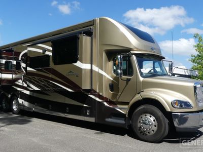 2023 NEWMAR 4530 — front three-quarter view
