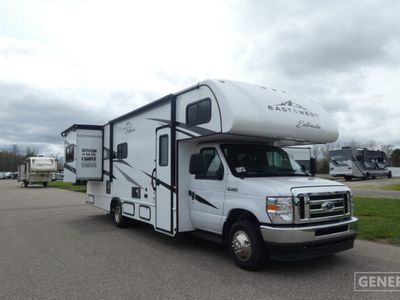 2023 EAST TO WEST 2600DS — front three-quarter view