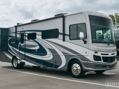 2022 FLEETWOOD 35GL — front three-quarter view