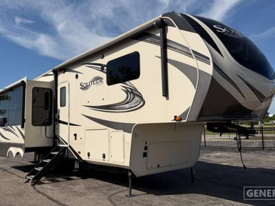 2019 GRAND DESIGN 310GK — front three-quarter view