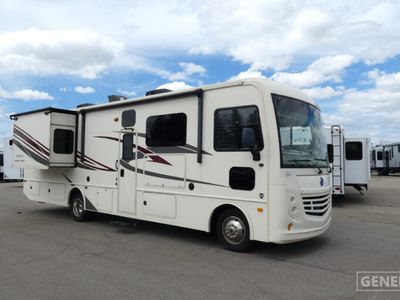 2019 HOLIDAY RAMBLER 32S — front three-quarter view