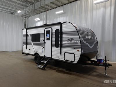 2027 JAYCO 175FQ — front three-quarter view