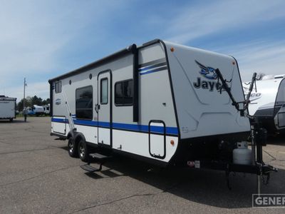 2018 JAYCO 22RHB — front three-quarter view