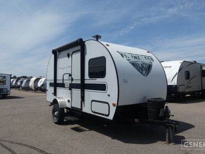 2017 WINNEBAGO WD170K — front three-quarter view