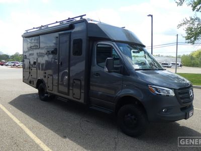 2026 WINNEBAGO 23B — front three-quarter view