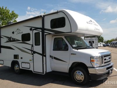 2022 EAST TO WEST 2200S — front three-quarter view