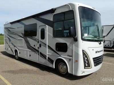 2024 THOR 29M — front three-quarter view