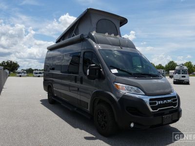 2025 THOR 20J-P — front three-quarter view