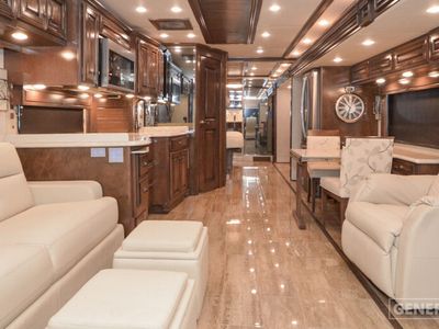 2019 NEWMAR 4018 — front three-quarter view