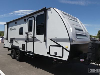 2022 WINNEBAGO 2306BHS — front three-quarter view