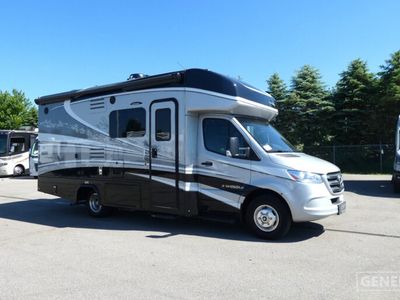 2021 DYNAMAX 24FW — front three-quarter view