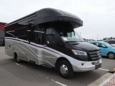 2021 WINNEBAGO 24D — front three-quarter view