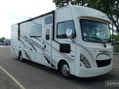2018 THOR 30.4 — front three-quarter view