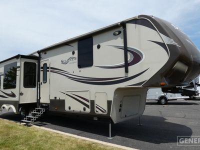 2016 GRAND DESIGN 369RL — front three-quarter view