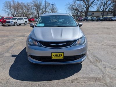 2019 Chrysler Pacifica — side profile view