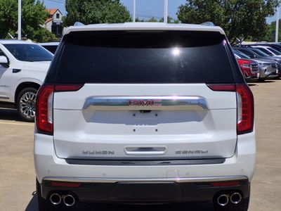 2021 GMC Yukon — detail view