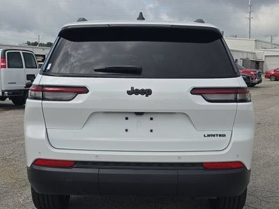 2025 Jeep Grand Cherokee L — interior view