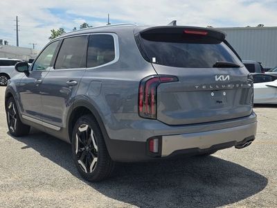 2025 Kia Telluride — rear three-quarter view