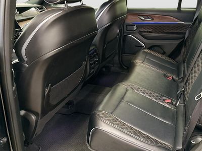 2022 Jeep Grand Cherokee — detail view