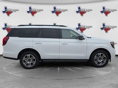2025 Ford Expedition — side profile view