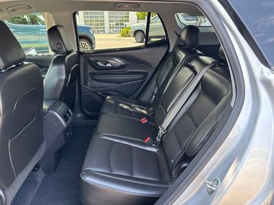 2022 GMC Terrain — detail view