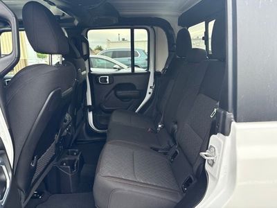 2026 Jeep Gladiator — detail view