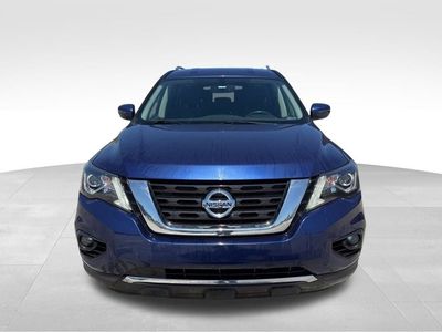 2019 Nissan Pathfinder — detail view