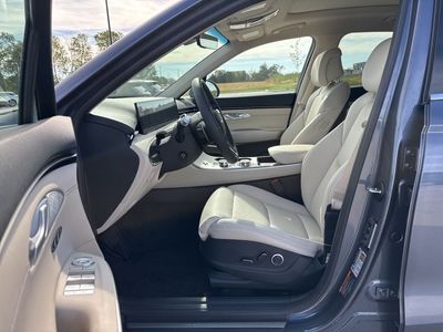 2026 Genesis GV70 — detail view