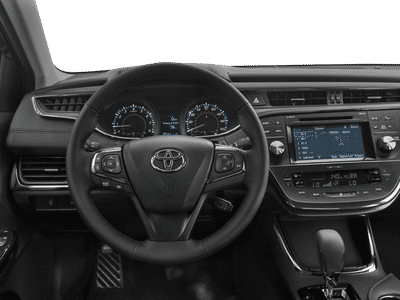 2016 Toyota Avalon — detail view